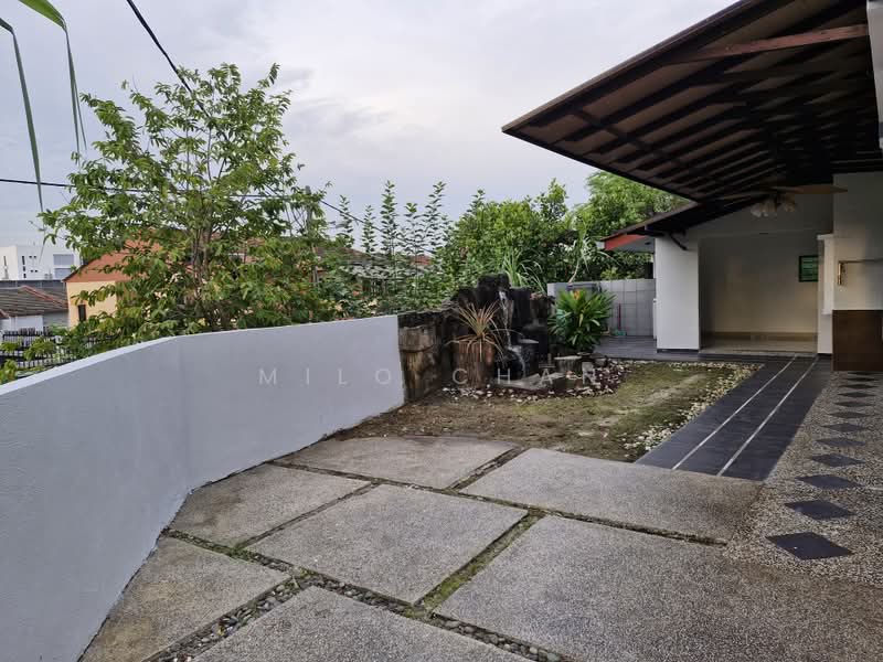 Rumah Teres 2-Tingkat untuk Dijual di Taman Bukit Serdang (Seri Kembangan) - Milo Chan - Exterior - PropertyGuru.com.my