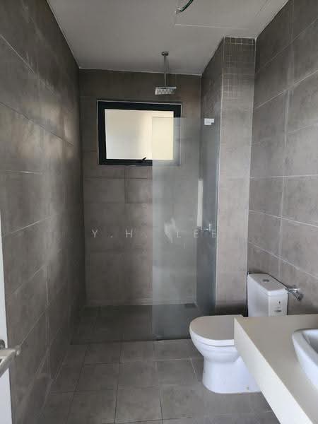Condominium for Rent at O2 Residence - Y.H. Lee - Bathroom - PropertyGuru.com.my
