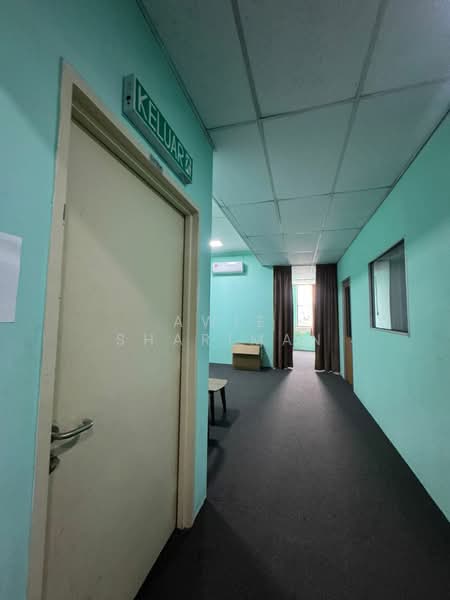 Shop / Office for Rent in Alam Suria (Puncak Alam) - Awie Shariman - Corridor - PropertyGuru.com.my