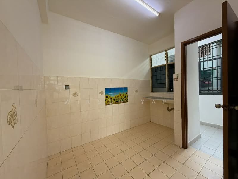 Pangsapuri untuk Dijual di Vista Seri Alam - Winson Yap - Kitchen - PropertyGuru.com.my