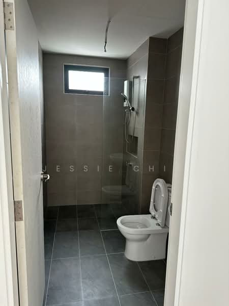 Servis Apartment untuk Dijual di Akasa - Jessie Chia - Bathroom - PropertyGuru.com.my