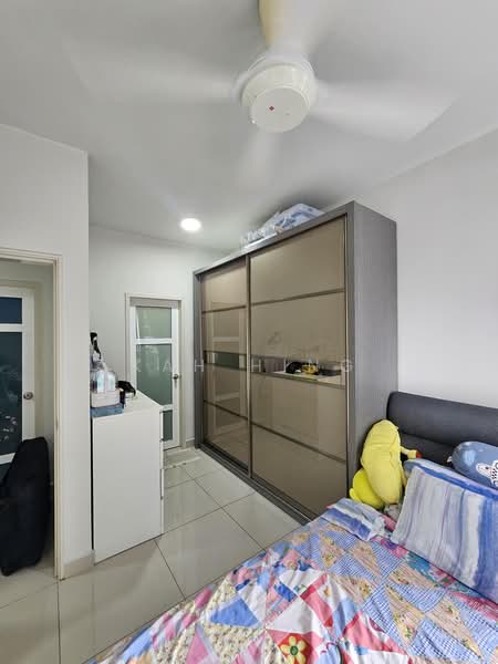 Service Residence for Sale at Maxim Residences - Kah Hing - Bedroom - PropertyGuru.com.my