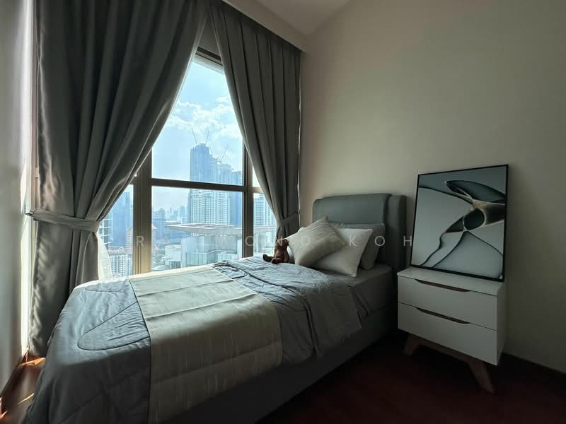 Kediaman Servis untuk Dijual di Stonor 3 - Raymond Koh - Bedroom - PropertyGuru.com.my