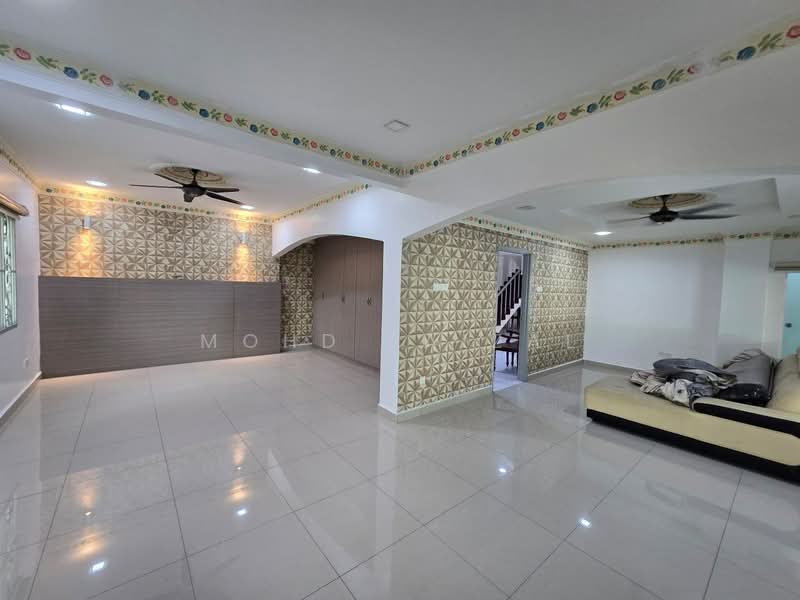 Rumah Berkembar untuk Dijual di Seremban (Negeri Sembilan) - Mohd Faizal - Living Room - PropertyGuru.com.my