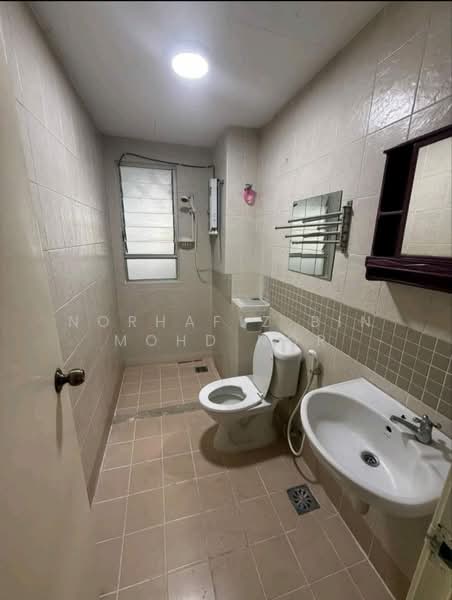 Condominium for Rent at Desa Putra - Norhafiz Bin Mohd Nor - Bathroom - PropertyGuru.com.my