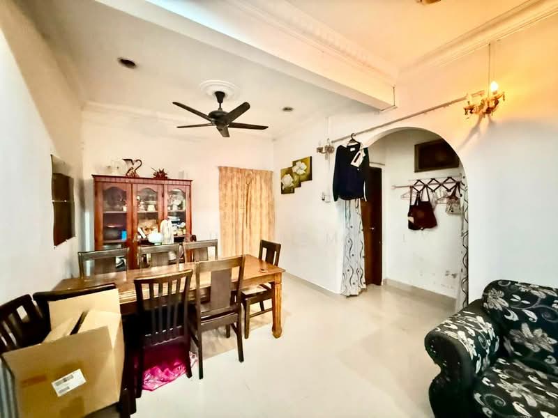 Rumah Teres 1.5 Tingkat untuk Dijual di Ulu Kelang (Selangor) - Azrul Ismail - Dining Room - PropertyGuru.com.my