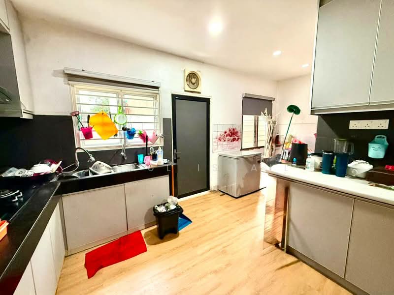Rumah Teres 1.5 Tingkat untuk Dijual di Ulu Kelang (Selangor) - Azrul Ismail - Kitchen - PropertyGuru.com.my