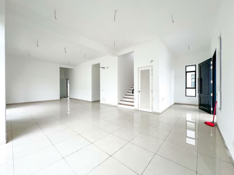 Rumah Banglo untuk Dijual di Kuala Selangor (Selangor) - BILYA ARIFF - Living Room - PropertyGuru.com.my