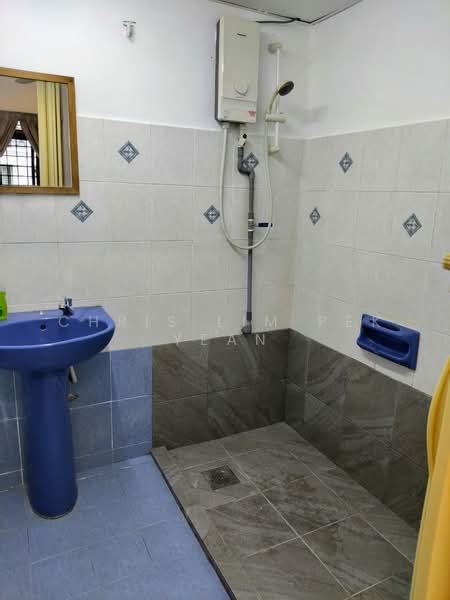 Condominium for Rent at Vista Komanwel C - Chris Lim Pek Yean - Bathroom - PropertyGuru.com.my