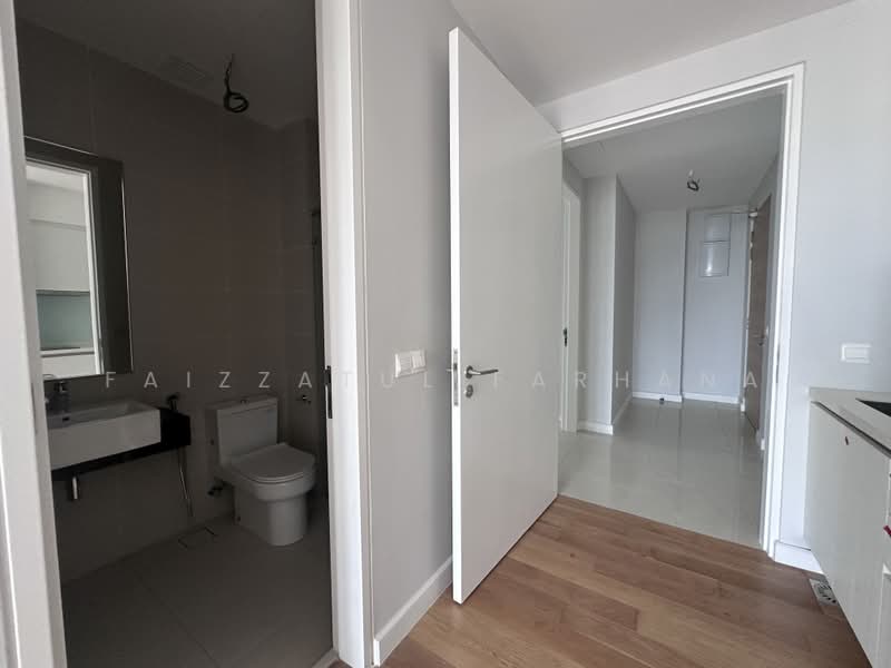 Servis Apartment untuk Dijual di The Sentral Suites - Faizzatul Farhana - Bathroom - PropertyGuru.com.my