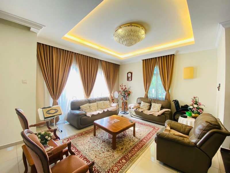 Rumah Banglo untuk Dijual di Taman Pinggiran Putra (Seri Kembangan) - Luqman Ramli - Living Room - PropertyGuru.com.my