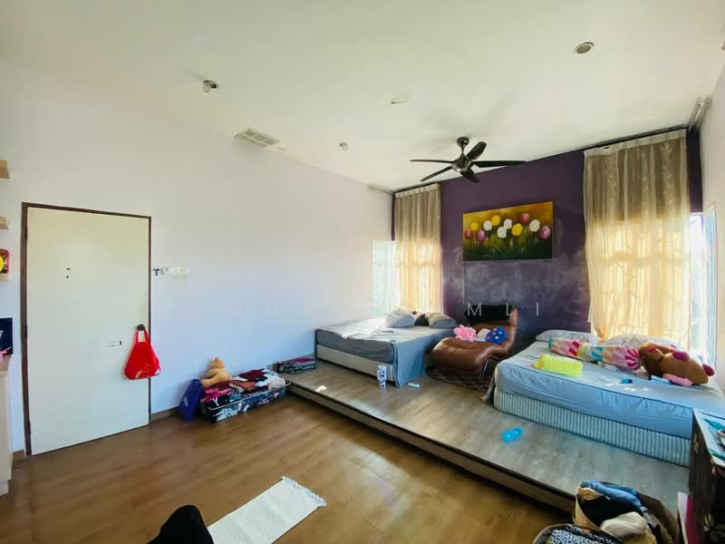 Rumah Banglo untuk Dijual di Taman Pinggiran Putra (Seri Kembangan) - Luqman Ramli - Bedroom - PropertyGuru.com.my
