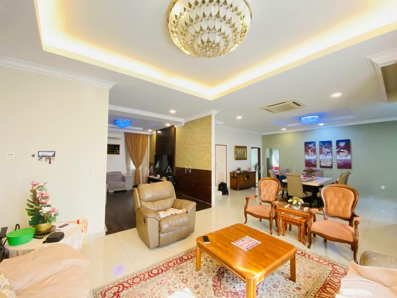 Rumah Banglo untuk Dijual di Taman Pinggiran Putra (Seri Kembangan) - Luqman Ramli - Living Room - PropertyGuru.com.my