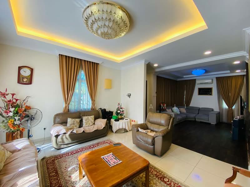 Rumah Banglo untuk Dijual di Taman Pinggiran Putra (Seri Kembangan) - Luqman Ramli - Living Room - PropertyGuru.com.my
