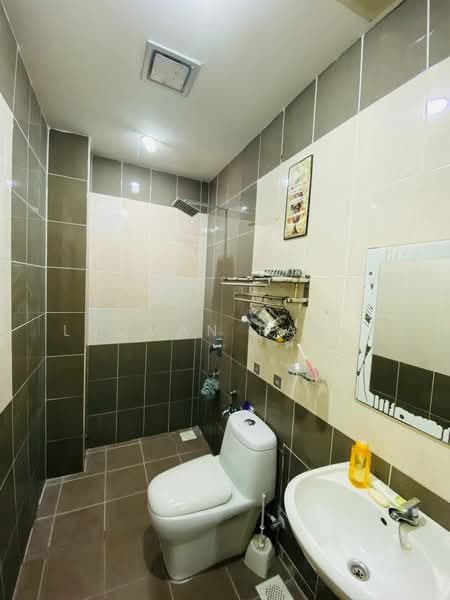 Rumah Banglo untuk Dijual di Taman Pinggiran Putra (Seri Kembangan) - Luqman Ramli - Bathroom - PropertyGuru.com.my