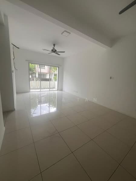 Terraced House for Rent in Bandar Tropicana Aman (Telok Panglima Garang) - Anna Tan - Living Room - PropertyGuru.com.my