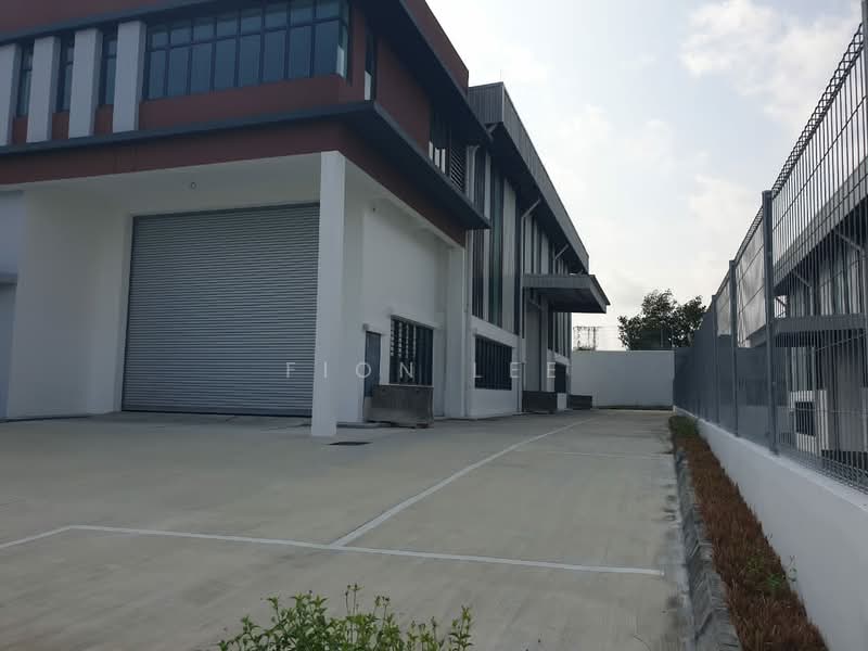 Semi-D Factory for Rent in Taman Desa Cemerlang (Ulu Tiram) - Fion Lee - Exterior - PropertyGuru.com.my