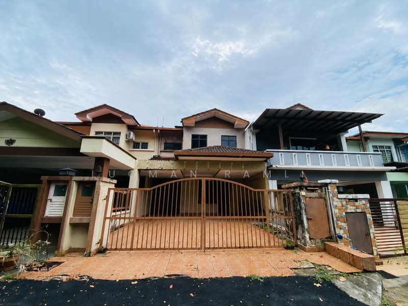 Rumah Teres 2 Tingkat untuk Dijual di Bangi (Selangor) - Luqman Ramli - Exterior - PropertyGuru.com.my