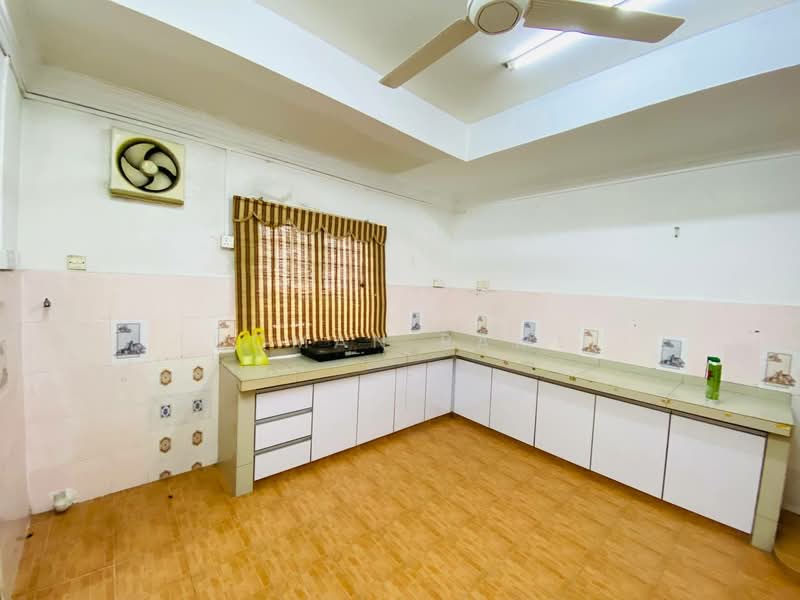 Rumah Teres 2 Tingkat untuk Dijual di Bangi (Selangor) - Luqman Ramli - Kitchen - PropertyGuru.com.my