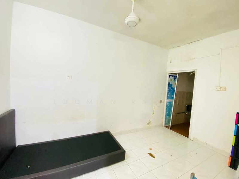 Rumah Teres 2 Tingkat untuk Dijual di Bangi (Selangor) - Luqman Ramli - Bedroom - PropertyGuru.com.my