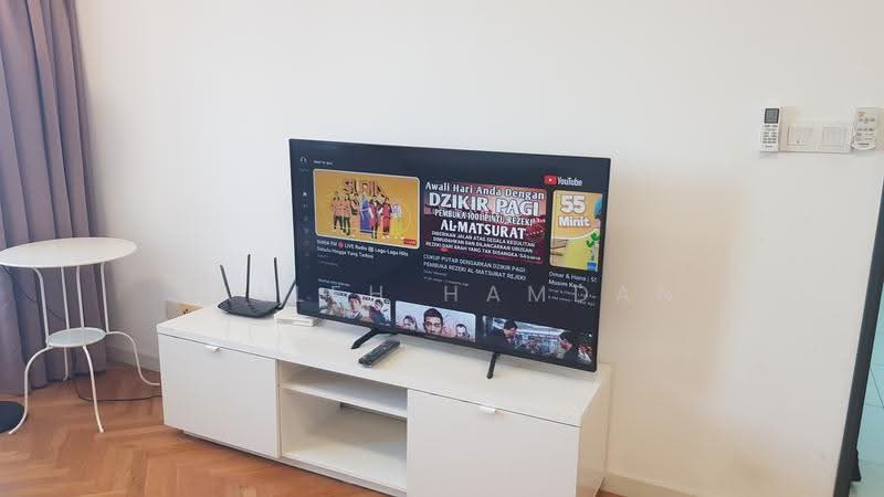 Kediaman Servis untuk Disewa di Emira Residence - Salleh Hamdan - Living Room - PropertyGuru.com.my