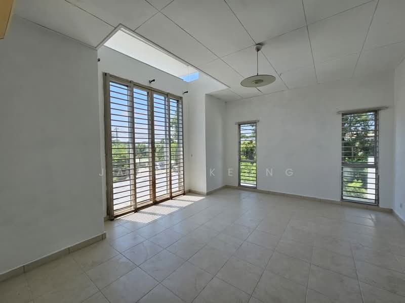 Rumah Teres 2 Tingkat untuk Dijual di Taman Putra Prima (Puchong) - Jason Keong - Living Room - PropertyGuru.com.my