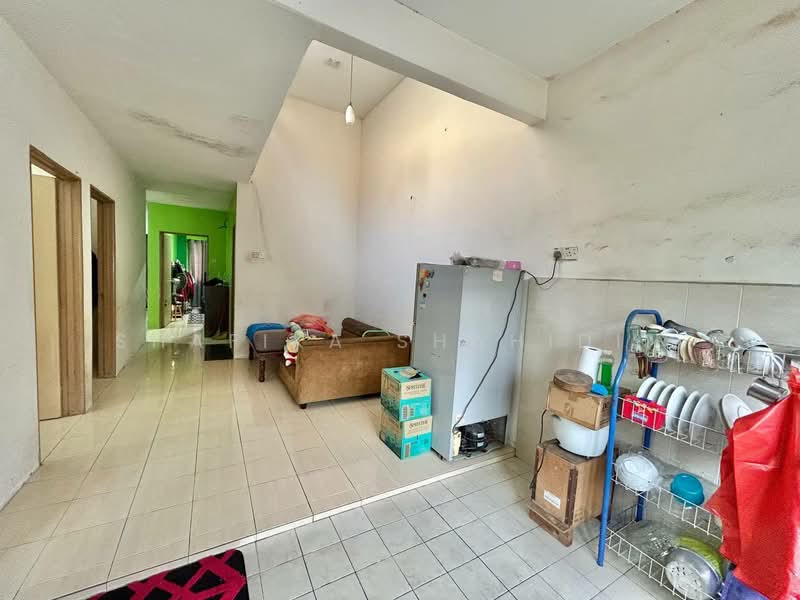 Rumah Teres 1 Tingkat untuk Dijual di Meru (Klang) - Shafika Shahidin - Living Room - PropertyGuru.com.my