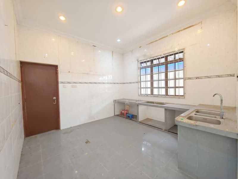 Rumah Banglo untuk Dijual di Taman Century (Johor Bahru) - Jiin Chai Lee - PropertyGuru.com.my
