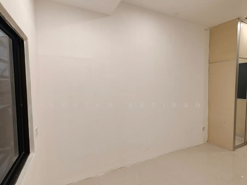 1-storey Terraced House for Sale in Taman Sri Serdang (Seri Kembangan) - Fakhzan Badiran - Interior - PropertyGuru.com.my