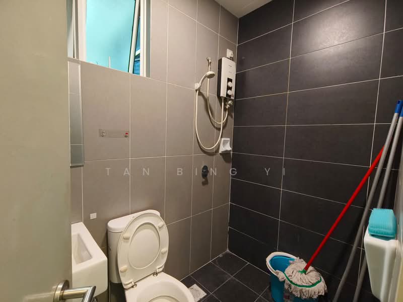 Service Residence for Rent at Skysuites @ Meldrum Hills - Tan Bing Yi - Bathroom - PropertyGuru.com.my