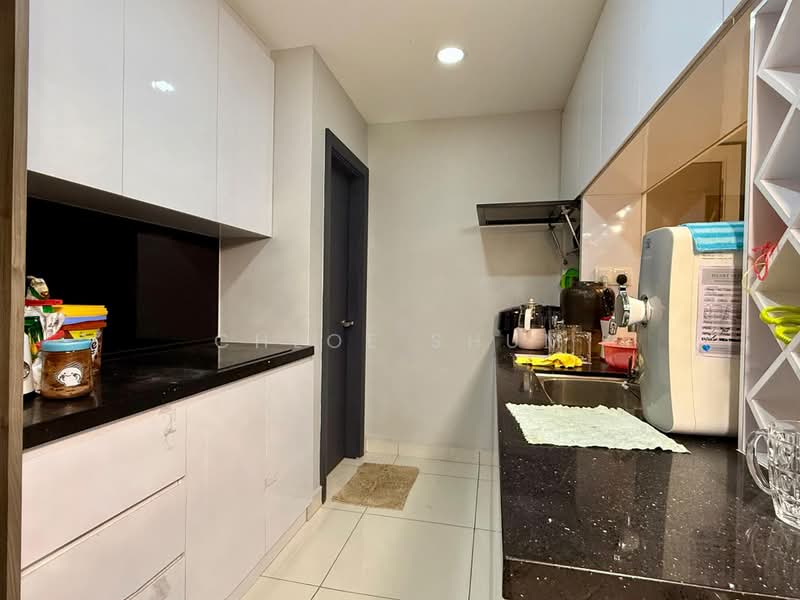 Service Residence for Rent at Southkey Mosaic - Chloe Shum - Kitchen - PropertyGuru.com.my
