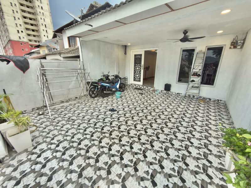 Rumah Teres 2 Tingkat untuk Dijual di Taman Seri Bahagia (Cheras) - Luqman Ramli - Exterior - PropertyGuru.com.my