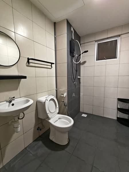 Pangsapuri untuk Disewa di Residensi Aman Jalil - KK Yap - Bathroom - PropertyGuru.com.my