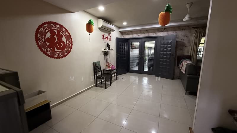 Rumah Teres 2 Tingkat untuk Dijual di Taman Chi Liung (Klang) - Milo Chan - Living Room - PropertyGuru.com.my