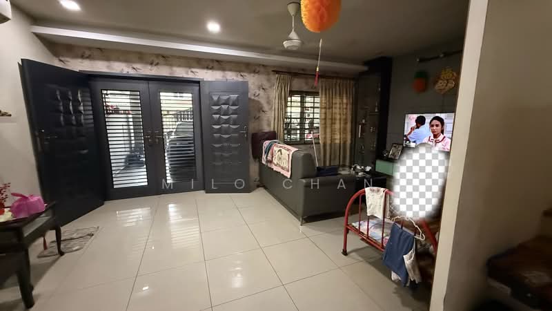 Rumah Teres 2 Tingkat untuk Dijual di Taman Chi Liung (Klang) - Milo Chan - Living Room - PropertyGuru.com.my