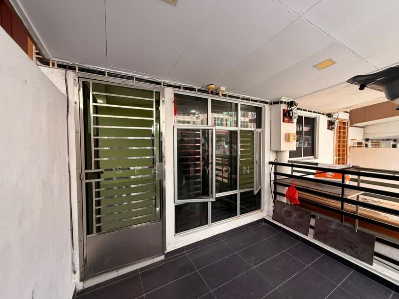 Rumah Bandar untuk Dijual di Batu Caves (Selangor) - Sean Yong - Balcony - PropertyGuru.com.my