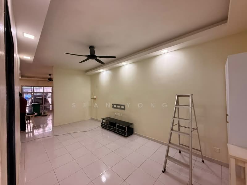 Rumah Bandar untuk Dijual di Batu Caves (Selangor) - Sean Yong - Living Room - PropertyGuru.com.my
