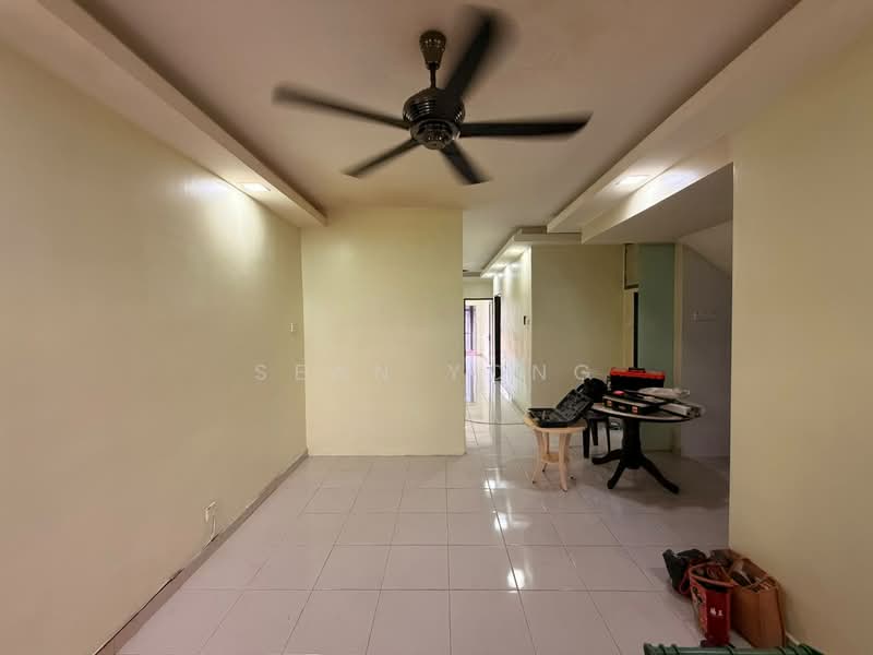 Rumah Bandar untuk Dijual di Batu Caves (Selangor) - Sean Yong - Living Room - PropertyGuru.com.my