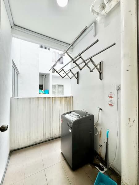 Kondominium untuk Disewa di Platinum Splendor Residence - Syakila Mokhtar - Balcony - PropertyGuru.com.my
