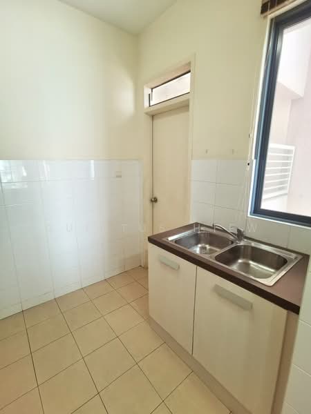 Kondominium untuk Dijual di Casa Kiara II - Quintus Hiew - Kitchen - PropertyGuru.com.my