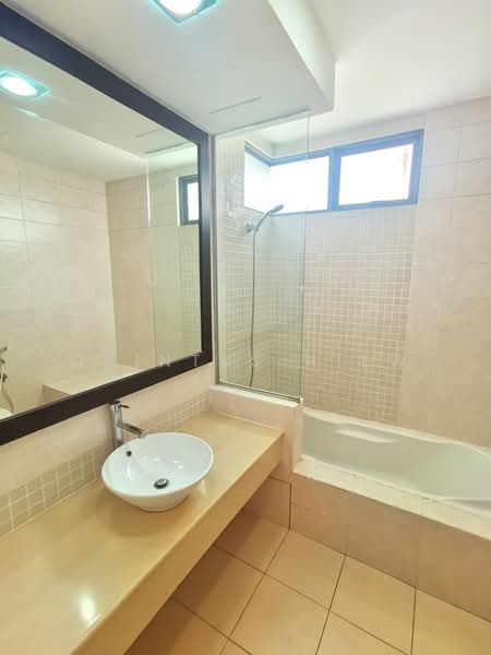 Kondominium untuk Dijual di Casa Kiara II - Quintus Hiew - Bathroom - PropertyGuru.com.my