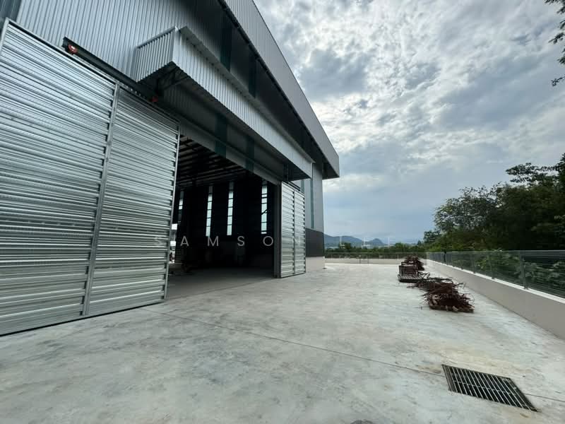 Detached Factory for Sale in Batu 17 Rawang (Rawang) - Samson Lee - Exterior - PropertyGuru.com.my