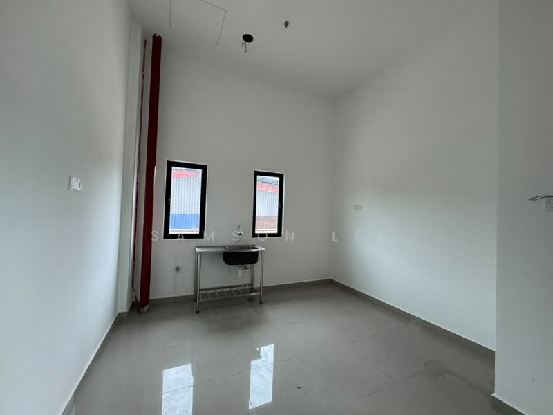 Detached Factory for Sale in Batu 17 Rawang (Rawang) - Samson Lee - Interior - PropertyGuru.com.my
