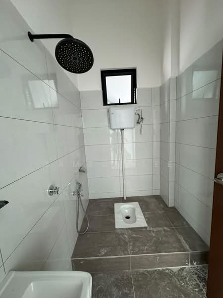 Detached Factory for Sale in Batu 17 Rawang (Rawang) - Samson Lee - Bathroom - PropertyGuru.com.my