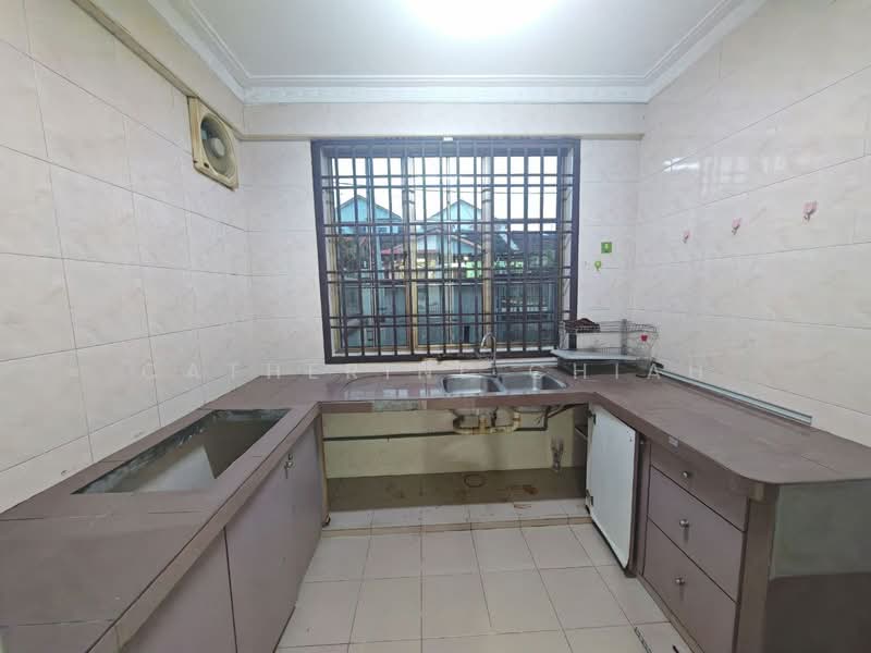 Rumah Teres untuk Disewa di Kulai (Johor) - Catherine Chiah - Kitchen - PropertyGuru.com.my
