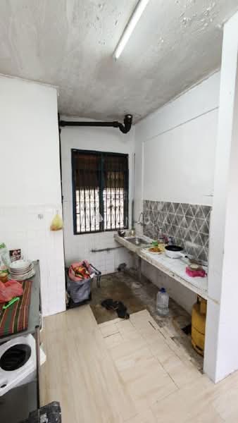 Flat for Sale at Flat Taman Perling - Melinda Ee - Kitchen - PropertyGuru.com.my