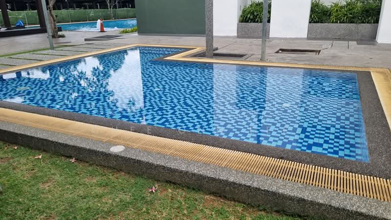 Kondominium untuk Dijual di Hijauan Puteri Condominium - Chee Onn Lee - Pool - PropertyGuru.com.my