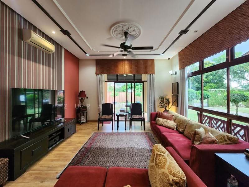 Bungalow House untuk Dijual di Bukit Jelutong (Shah Alam) - Zuraini Soh - Living Room - PropertyGuru.com.my