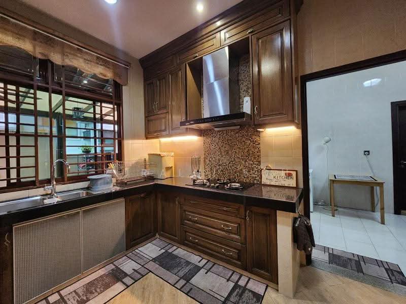 Bungalow House untuk Dijual di Bukit Jelutong (Shah Alam) - Zuraini Soh - Kitchen - PropertyGuru.com.my