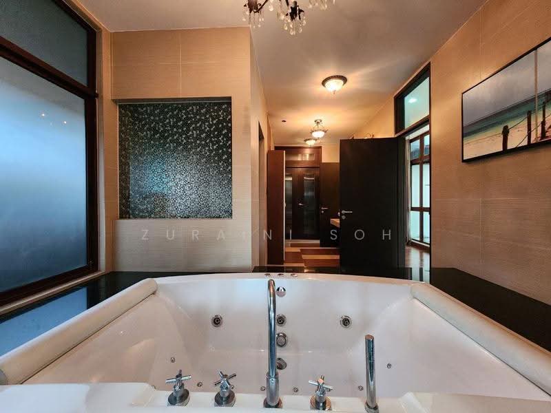 Bungalow House untuk Dijual di Bukit Jelutong (Shah Alam) - Zuraini Soh - Bathroom - PropertyGuru.com.my